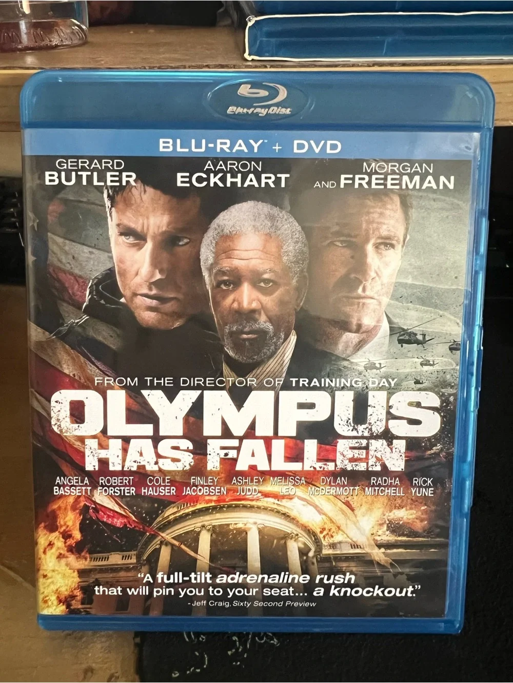 Sony Portable DVD Player Blue Case with Olympus Has Fallen Disc